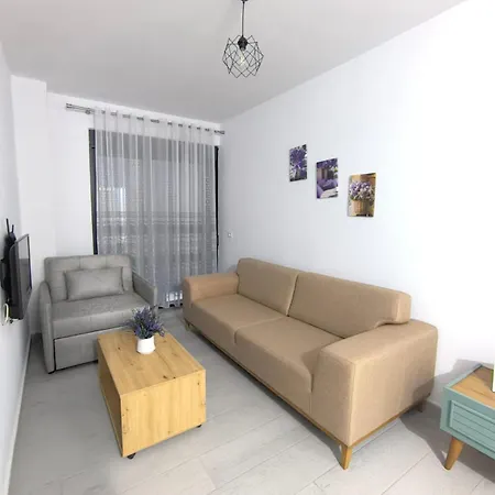 Duka 度假居 Sarandë